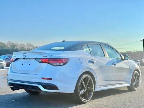Used 2024 Nissan Sentra SR image 8