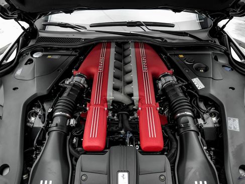 Used 2017 Ferrari F12 Berlinetta RWD image 4