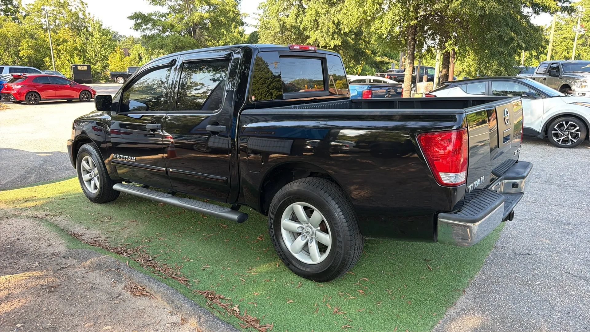 Used 2009 Nissan Titan SE RWD image 4