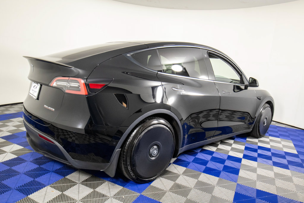 Used 2022 Tesla Model Y Performance AWD/4WD image 6