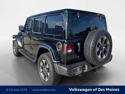 Used 2018 Jeep Wrangler Unlimited Sahara AWD/4WD image 4