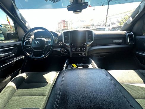 Used 2019 RAM 1500 Big Horn AWD/4WD image 9