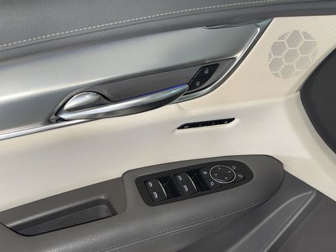 Used 2019 Cadillac XT5 Premium Luxury image 18