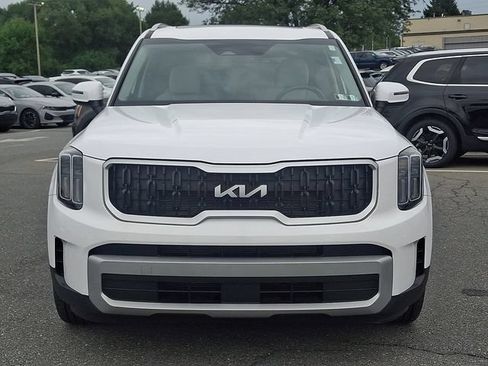 Used 2024 Kia Telluride EX AWD/4WD image 2