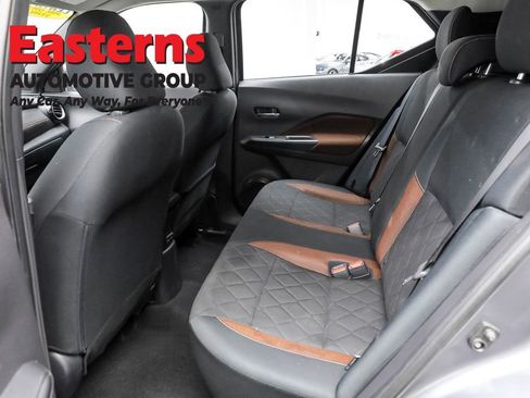 Used 2020 Nissan Kicks SR FWD image 21