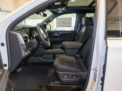 New 2026 GMC Yukon Denali AWD/4WD image 12