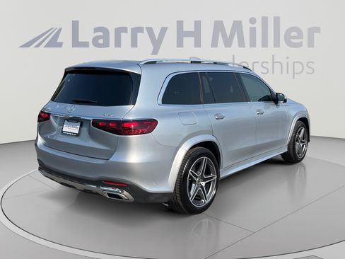 Used 2026 Mercedes-Benz GLS 450 4MATIC image 5