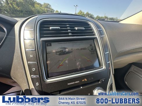 Used 2019 Lincoln Nautilus Select AWD/4WD image 17