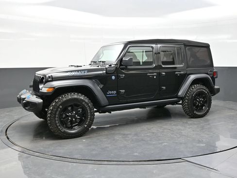 Used 2023 Jeep Wrangler Unlimited AWD/4WD image 3