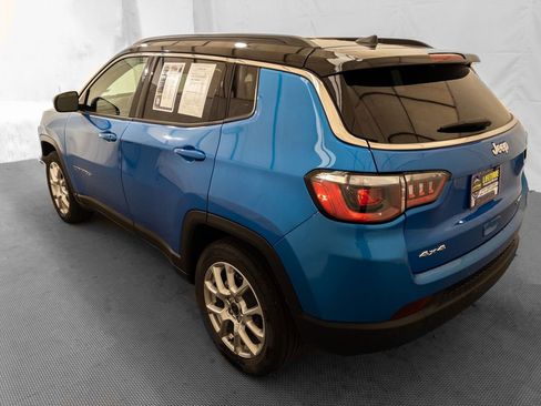 Used 2025 Jeep Compass Limited AWD/4WD image 5