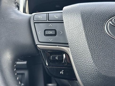 Used 2025 Toyota Camry SE image 20