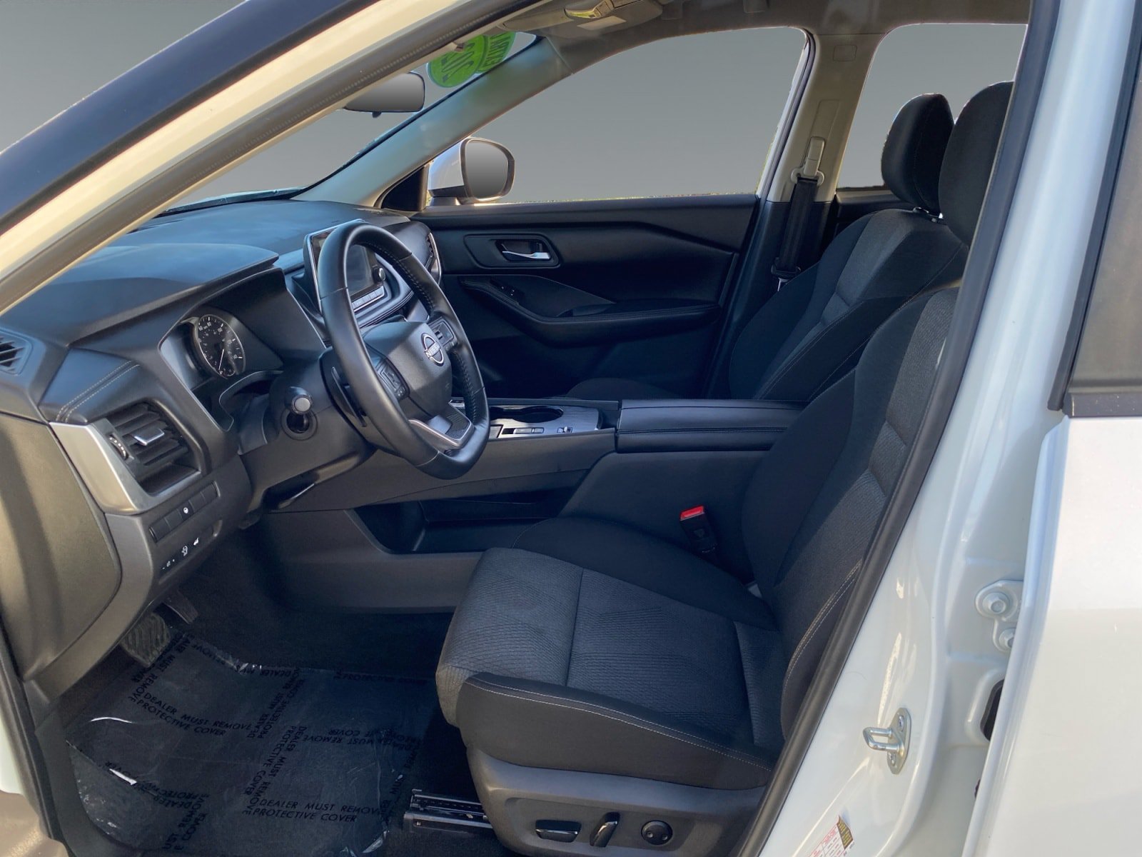 Used 2025 Nissan Rogue SV FWD image 9