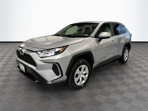 Used 2023 Toyota RAV4 LE image 3