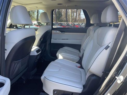 Used 2023 Hyundai Palisade Limited image 11