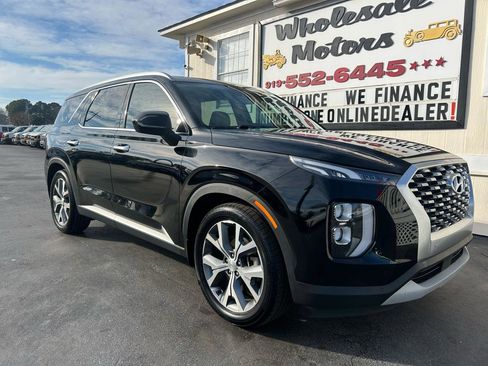 Used 2020 Hyundai Palisade SEL w/ Convenience Package image 2