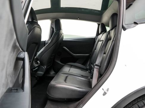 Used 2023 Tesla Model Y Long Range AWD/4WD image 18