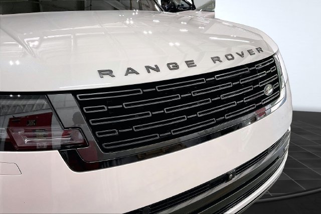 Used 2025 Land Rover Range Rover Long Wheelbase Autobiography AWD/4WD image 29