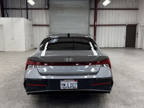 Used 2024 Hyundai Elantra Limited image 24