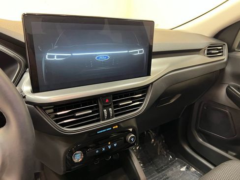 Used 2024 Ford Escape SE image 21