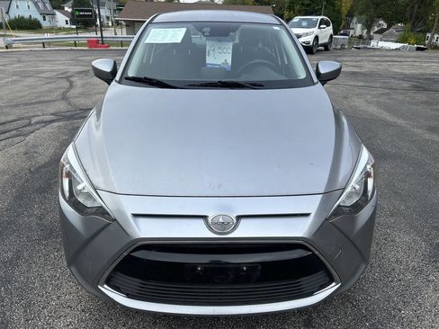 Used 2016 Scion iA image 3