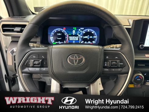 Used 2025 Toyota 4Runner TRD Off-Road image 20
