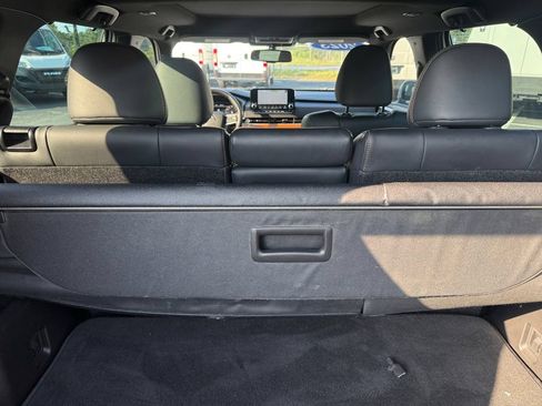 Used 2023 Mitsubishi Outlander SEL AWD/4WD image 28