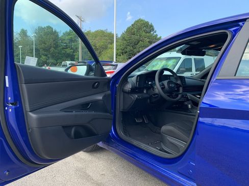 New 2025 Hyundai Elantra Sport image 16