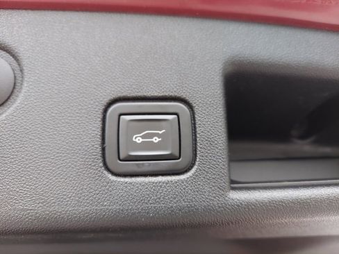 Certified 2020 Chevrolet Equinox LT w/ Sport Edition image 38