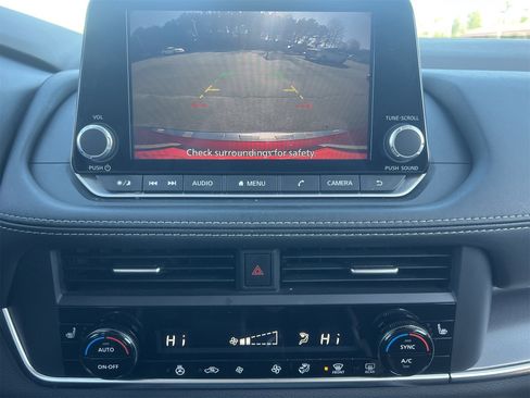 Certified 2023 Nissan Rogue SV w/ SV Premium B Package image 4