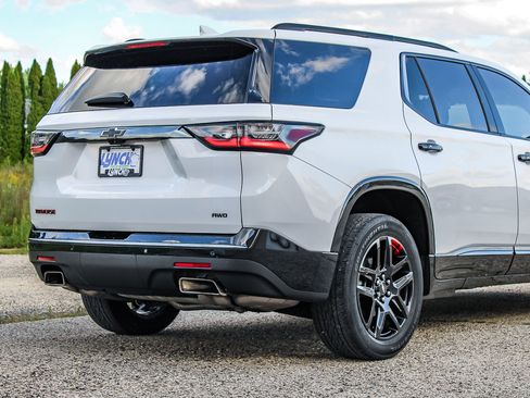Used 2018 Chevrolet Traverse Premier w/ Redline Edition AWD/4WD image 12