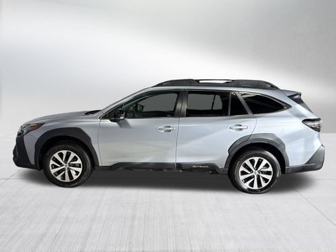 Certified 2023 Subaru Outback Premium image 4