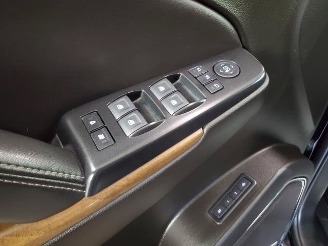 Used 2020 GMC Yukon Denali w/ Denali Ultimate Package AWD/4WD image 16
