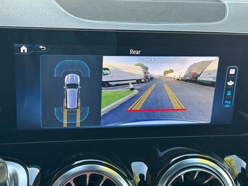 Used 2025 Mercedes-Benz GLB 250 GLB 250 4D Sport Utility 4MATI image 24