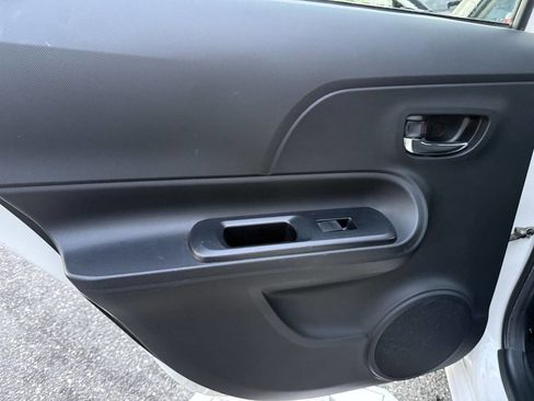 Used 2016 Toyota Prius C Three image 18