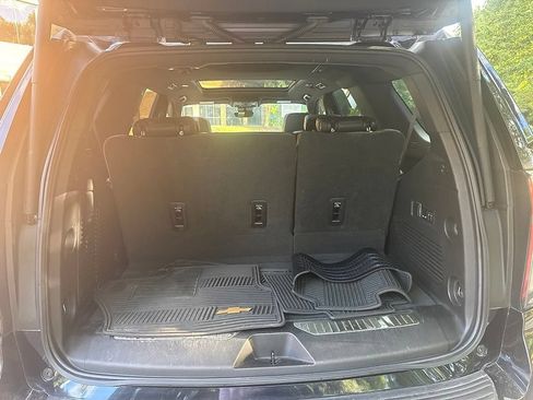 Used 2023 Chevrolet Tahoe High Country AWD/4WD image 11