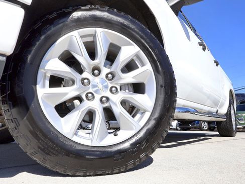 Used 2020 Chevrolet Silverado 1500 Custom w/ Custom Value Package image 24