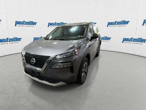 Used 2023 Nissan Rogue SV AWD/4WD image 4