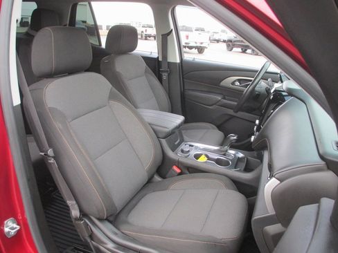 Used 2019 Chevrolet Traverse LT image 18