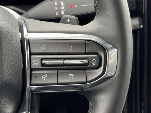 Certified 2025 GMC Acadia Elevation image 18