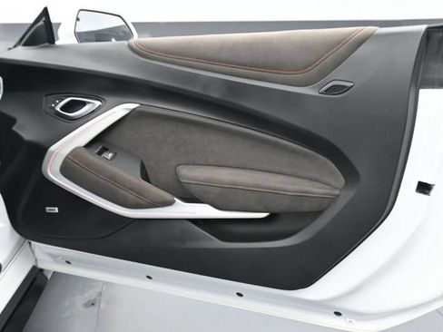 Used 2022 Chevrolet Camaro ZL1 RWD image 11