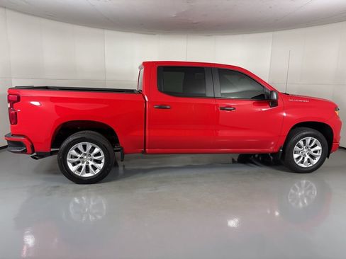Used 2025 Chevrolet Silverado 1500 Custom image 11
