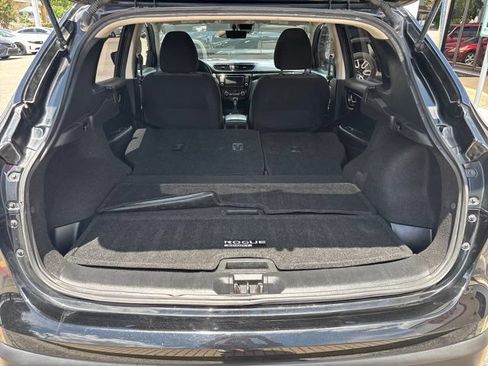 Used 2019 Nissan Rogue Sport SV w/ Technology Package FWD image 15