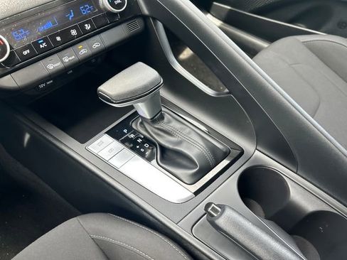 Certified 2022 Hyundai Elantra SEL w/ Preferred Accessory Package FWD image 14