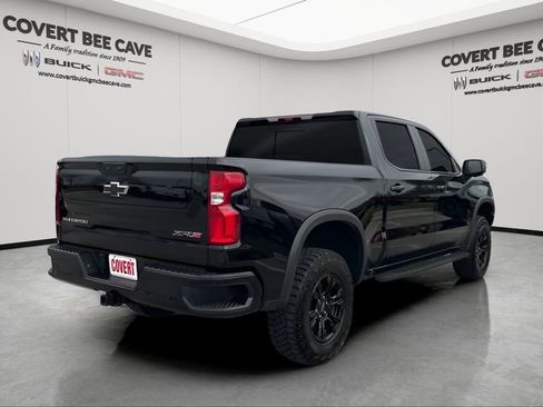 Used 2023 Chevrolet Silverado 1500 ZR2 w/ Technology Package image 9