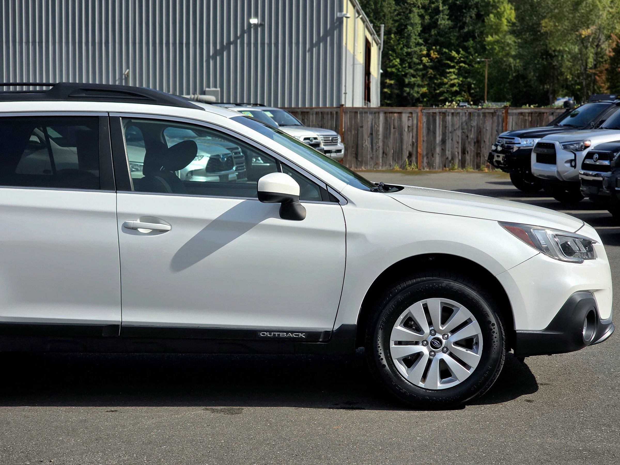 Used 2018 Subaru Outback 2.5i Premium AWD/4WD image 14