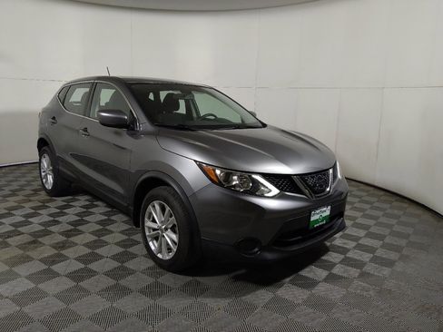 Used 2018 Nissan Rogue Sport S w/ S Appearance Package AWD/4WD image 13