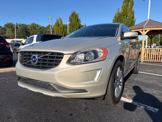 Used 2017 Volvo XC60 T5 Inscription w/ Preferred Option Package FWD image 2