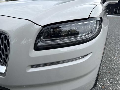 Certified 2023 Lincoln Nautilus Reserve AWD/4WD image 9