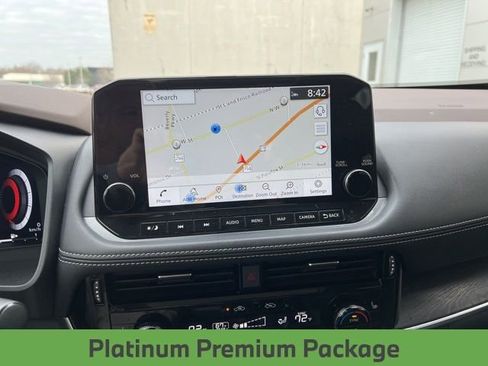 Used 2023 Nissan Rogue Platinum w/ Platinum Premium Package image 9