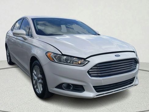 Used 2014 Ford Fusion SE w/ Equipment Group 202A FWD image 1